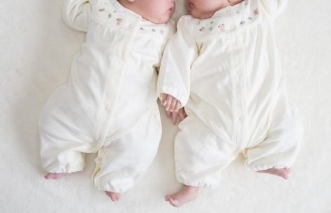 双子の赤ちゃん